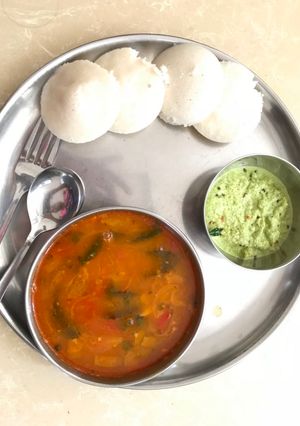 A picture of Soft Idli.