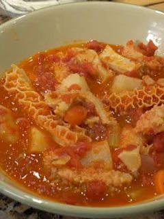 Foto de Tripa à Moda Italiana com Tomate e Batatas