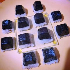 A picture of Oreo coconut pyramids.