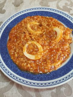 Una foto de "Calamares en salsa americana" veganos 🦑
