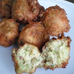 A picture of Broccoli, Bacon and Cheddar Bites.