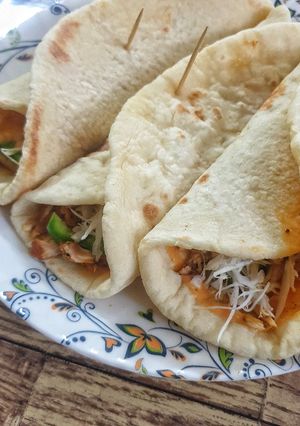 A picture of Grilled Chicken Shawarma.