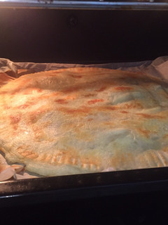 Una foto de Empanada de brandada de bacalao