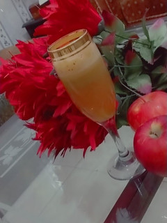 A picture of Fresh apple juice 🥤.