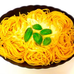 Tomato & Cheese Pasta A picture of Tomato & Cheese Pasta.