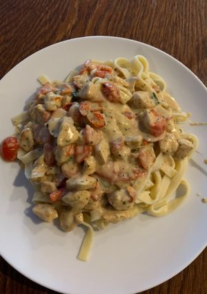 Zdjęcie przepisu Szybkie tagliatelle z kurczakiem.