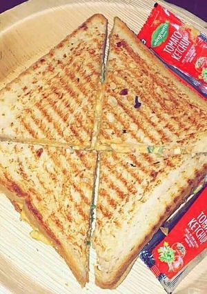 A picture of Grilled sandwich.