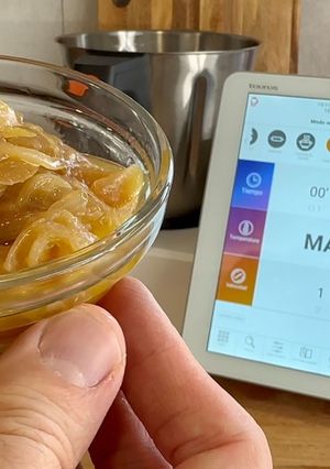 Una foto de Cebolla caramelizada en modo alta temperatura con el robot MyCook Next
