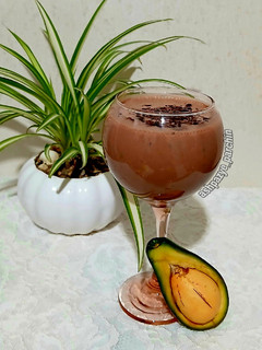 عکسی از دستور پودینگ آووکادو شکلاتی 🌸