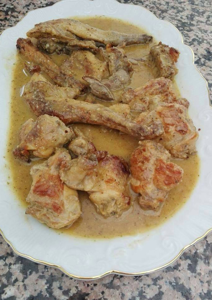Una foto de Conejo guisado a mi manera