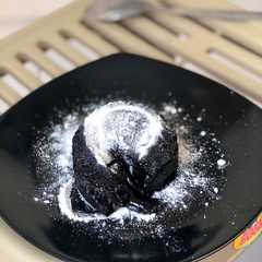 A picture of Lava Cake.