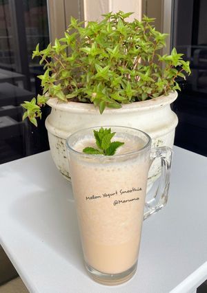 A picture of Melon Yogurt Smoothie.