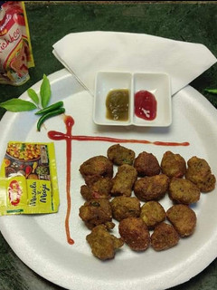 कुट्टू की पकौड़ी (kuttu ki pakodi recipe in Hindi) रेसिपी मुख्य फोटो
