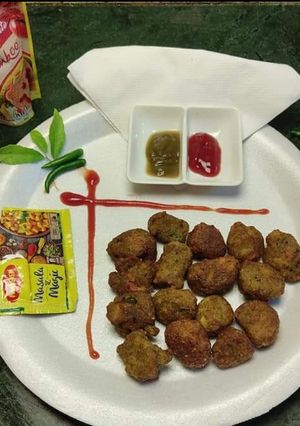 कुट्टू की पकौड़ी (kuttu ki pakodi recipe in Hindi) रेसिपी मुख्य फोटो