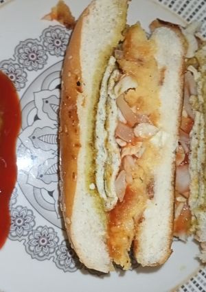 A picture of Anday wala burger (street).
