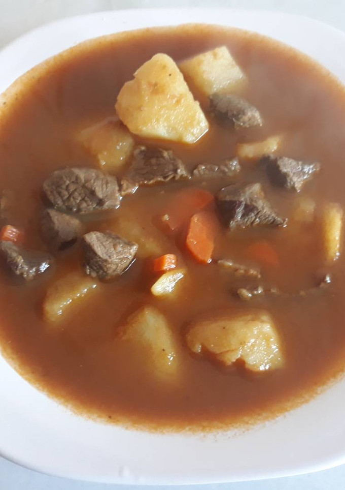Una foto de Estofado de ternera con patatas