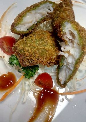 A picture of Spinach crumb fish.