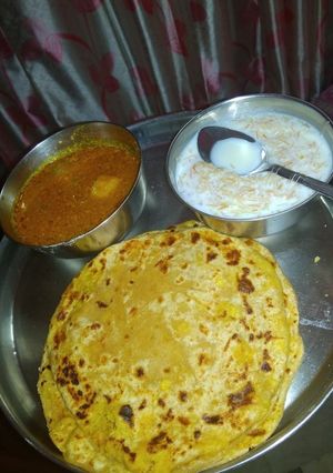 आलू पराठा (aloo ka paratha recipe in Hindi) रेसिपी मुख्य फोटो