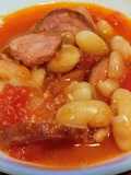 Ensopado de Calabresa, Feijão Branco, Tomate e Sálvia
