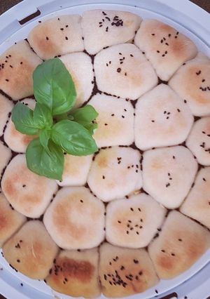 صورة لوصفة خليه النحل بالمرتديلا و الجبن