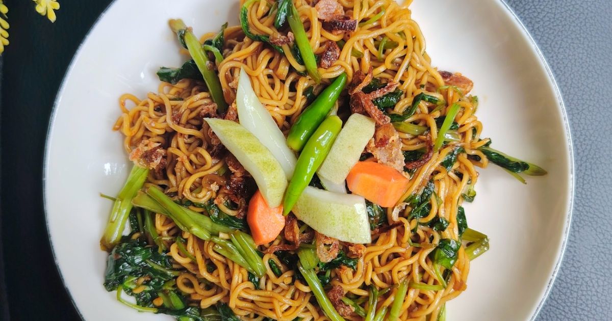 544. Mie Kangkung Betawi