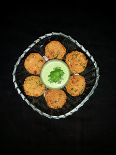 चना दाल वडा (Chana dal Vada recipe in Hindi) रेसिपी मुख्य फोटो