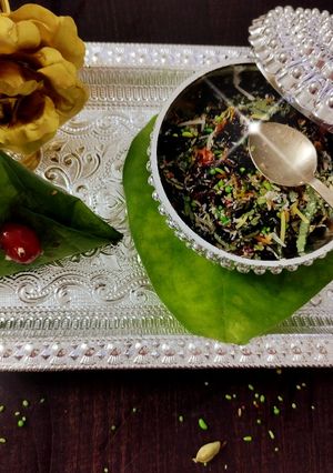चविष्ट पाचक शाही पान मुखवास (Shahi Pan Mukhwas Recipe In Marathi) रेसिपी चे मुख्य फोटो 