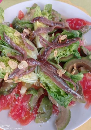 Foto principal de Cogollos a la Cordobesa con Tomate Rosa, Aguacate y Anchoas