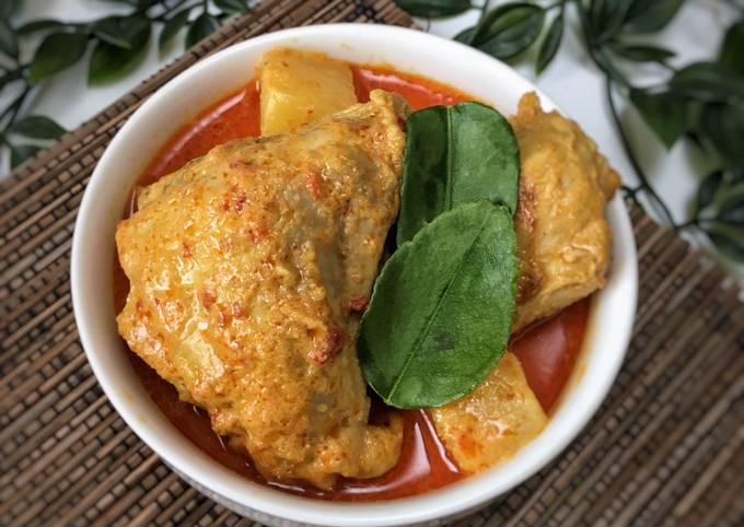 Gulai ayam nenas