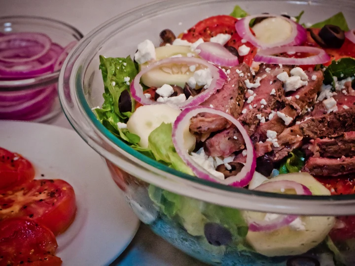 Easy Way Prepare Salad Steak Bison Yunani which Delicious