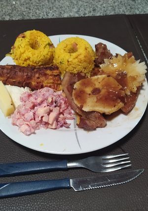 Una foto de ***Chuletas de Cerdo a la Hawaiana***