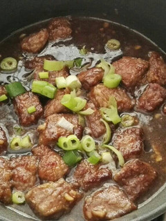 Una foto de MONGOLIAN BEEF estilo P.F. CHANG