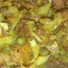 A picture of Cabbage peas potato Sabzi.
