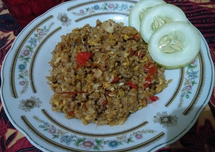 13Rahasia Membuat Nasi Goreng Gawat Darurat yang Enak