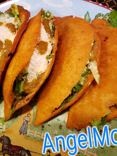 Una foto de QUESADILLAS FRITAS DE VEGETALES #AmiManera😋