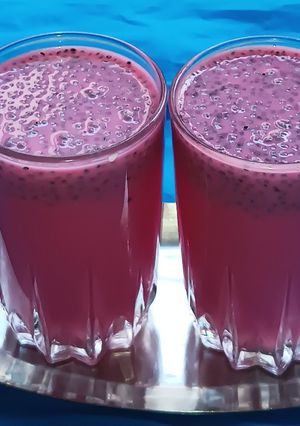 A picture of Sabja rose milkshake.
