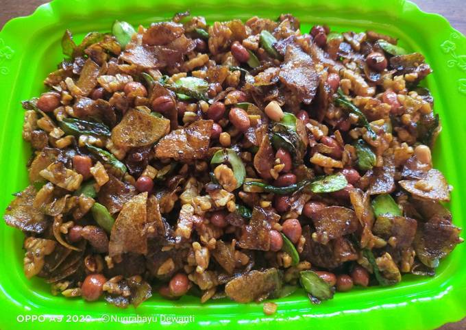 Cara Gampang Menyiapkan Kering Tempe Kacang Kentang Petai yang Lezat Sekali
