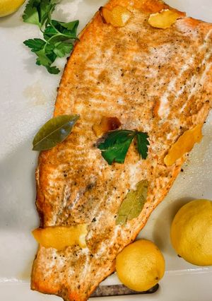 صورة لوصفة سمك الترويت trout في الفرن