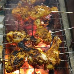 A picture of Barbecue chicken legs.