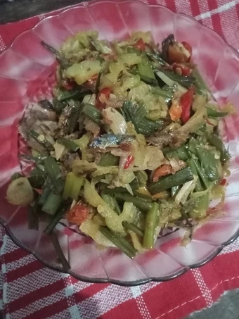 Cara Mudah Menyiapkan Resep Tumis pare kembang bawang plus klotok yang Lezat Anti Ribet, Uenak Banget