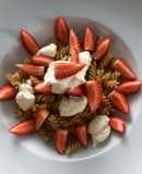 Macarrones con queso y fresas