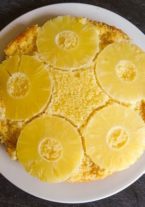 Une photo de Gâteau à l'ananas express