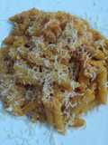 Macarrones con carne picada y chorizo de ciervo