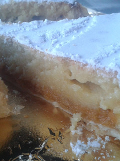 Una foto de Tarta Rías Baixas de almendra y confitura