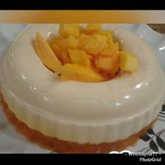 A picture of Whosayna’s Mango Pinnacotta Jello Pudding.