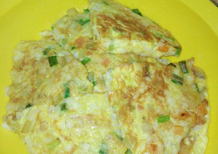 Vegetables Rice Omelette
