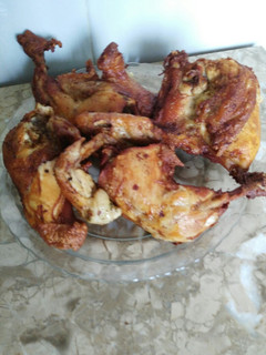 Una foto de Pollos marinados y fritos