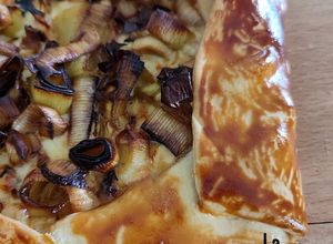 Une photo de Tarte Rustique aux Poireaux Raclette