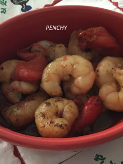 Una foto de Gambas y pimientos asados al ajillo