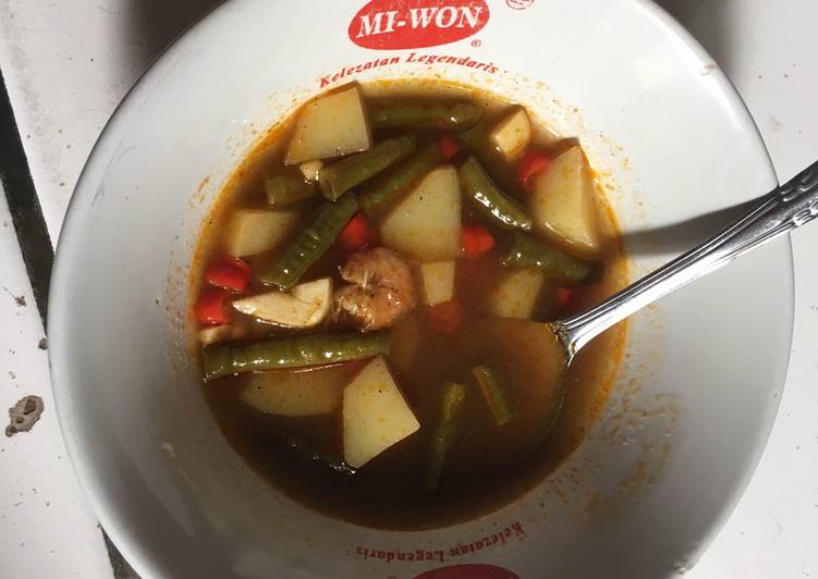 Tom Yum mirip Sayur Asam